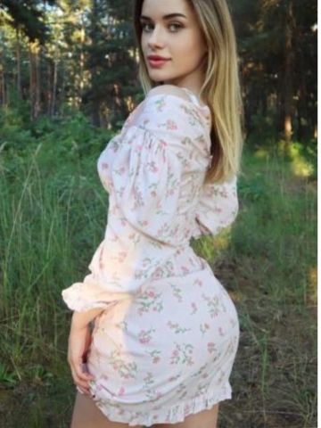 Анжела Красивая Шатенка